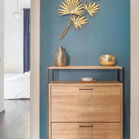 Frgk Goujon 1br Design 300m Palais & Beaches Ac & Ultra-fast Wi-fi Апартаменты *