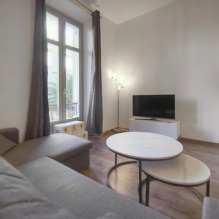 Frgk Goujon 1br Design 300m Palais & Beaches Ac & Ultra-fast Wi-fi