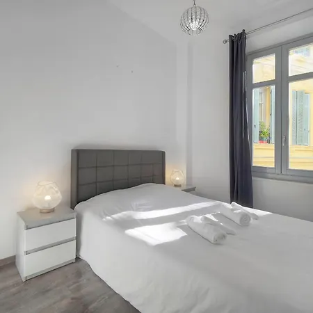 Apartamento Frgk Goujon 1br Design 300m Palais & Beaches Ac & Ultra-fast Wi-fi