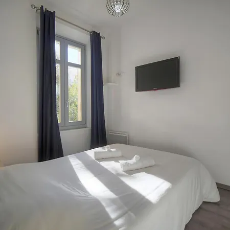 아파트 Frgk Goujon 1br Design 300m Palais & Beaches Ac & Ultra-fast Wi-fi *
