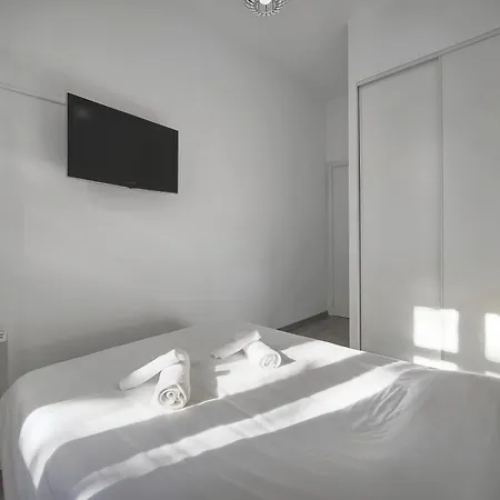Frgk Goujon 1br Design 300m Palais & Beaches Ac & Ultra-fast Wi-fi Apartamento Cannes