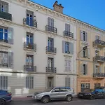 Frgk Goujon 1br Design 300m Palais & Beaches Ac & Ultra-fast Wi-fi Daire