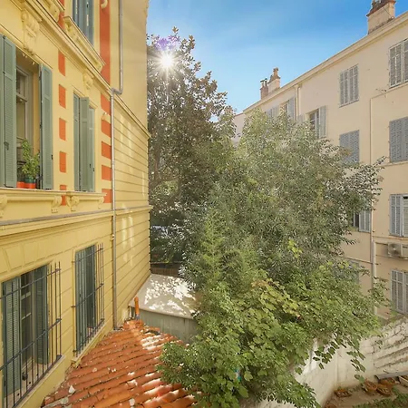 Frgk Goujon 1br Design 300m Palais & Beaches Ac & Ultra-fast Wi-fi